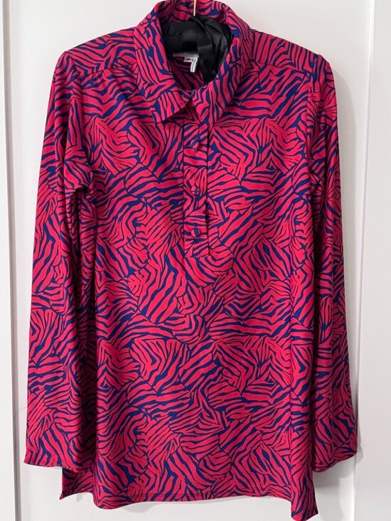 Jude Connally Tops - Jude Connally Pink & Navy Zebra Inspired Print Top, Size: S, Excellent Condition